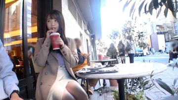 SIRO-5250 “当我想像自己出现在AV中时，我实际上申请了......（笑）”在东京工作的护士出现了！热爱 AV 和口交暨的护士！ 【初拍】AV线上申请→AV体验拍摄2144
